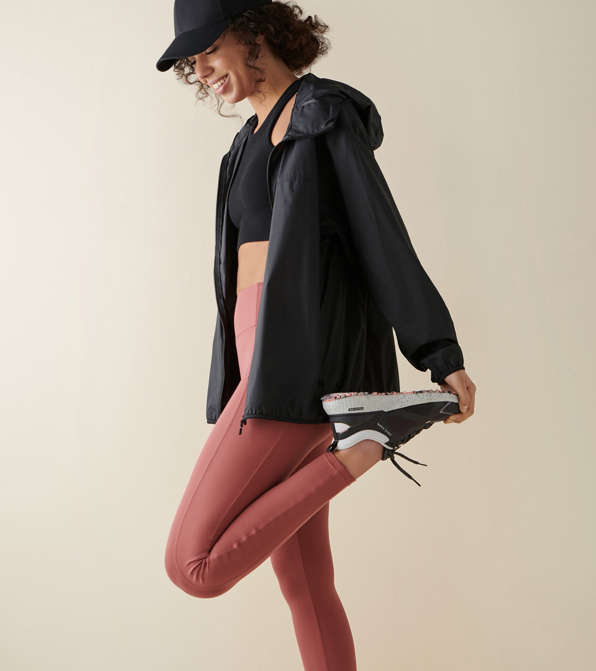 W25615:BLACK/HARBOR MIST/ROSETTE