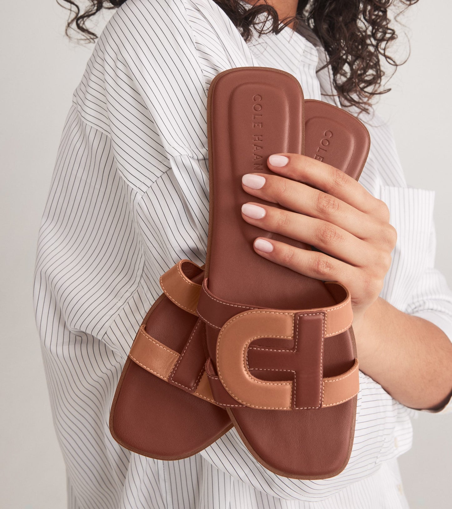 W29327:SOFT GOLD LTR